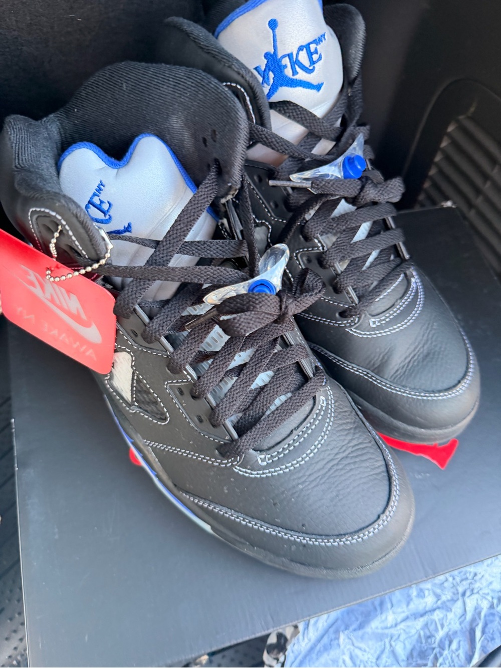 Jordan 5 Awake Men's Black and White Retro Basketball Shoes - Picture 3 of 9